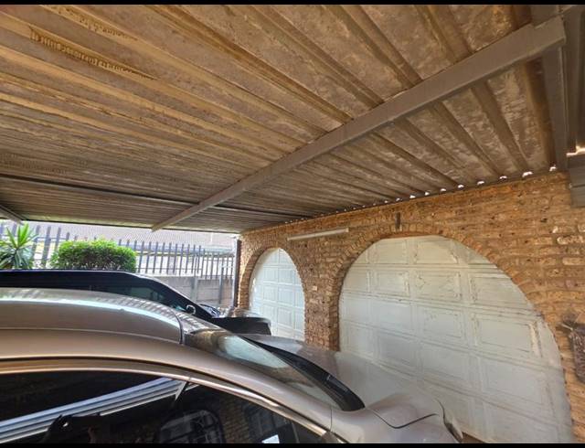 4 BEDROOM HOUSE FOR SALE IN HELIKONPARK